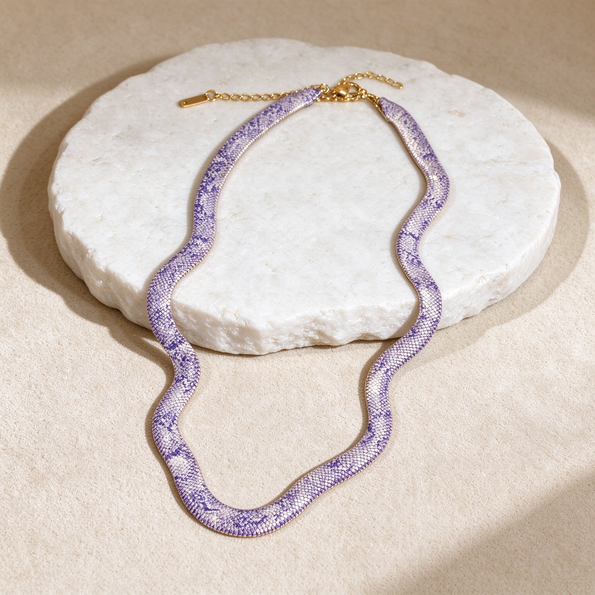 Elegant Snake Pattern Necklace