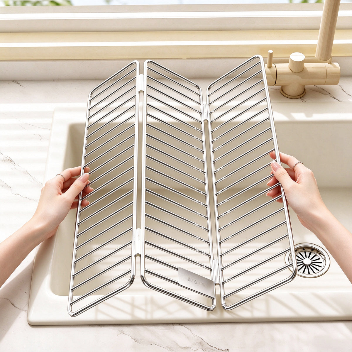 Tri-Fold Draining Rack