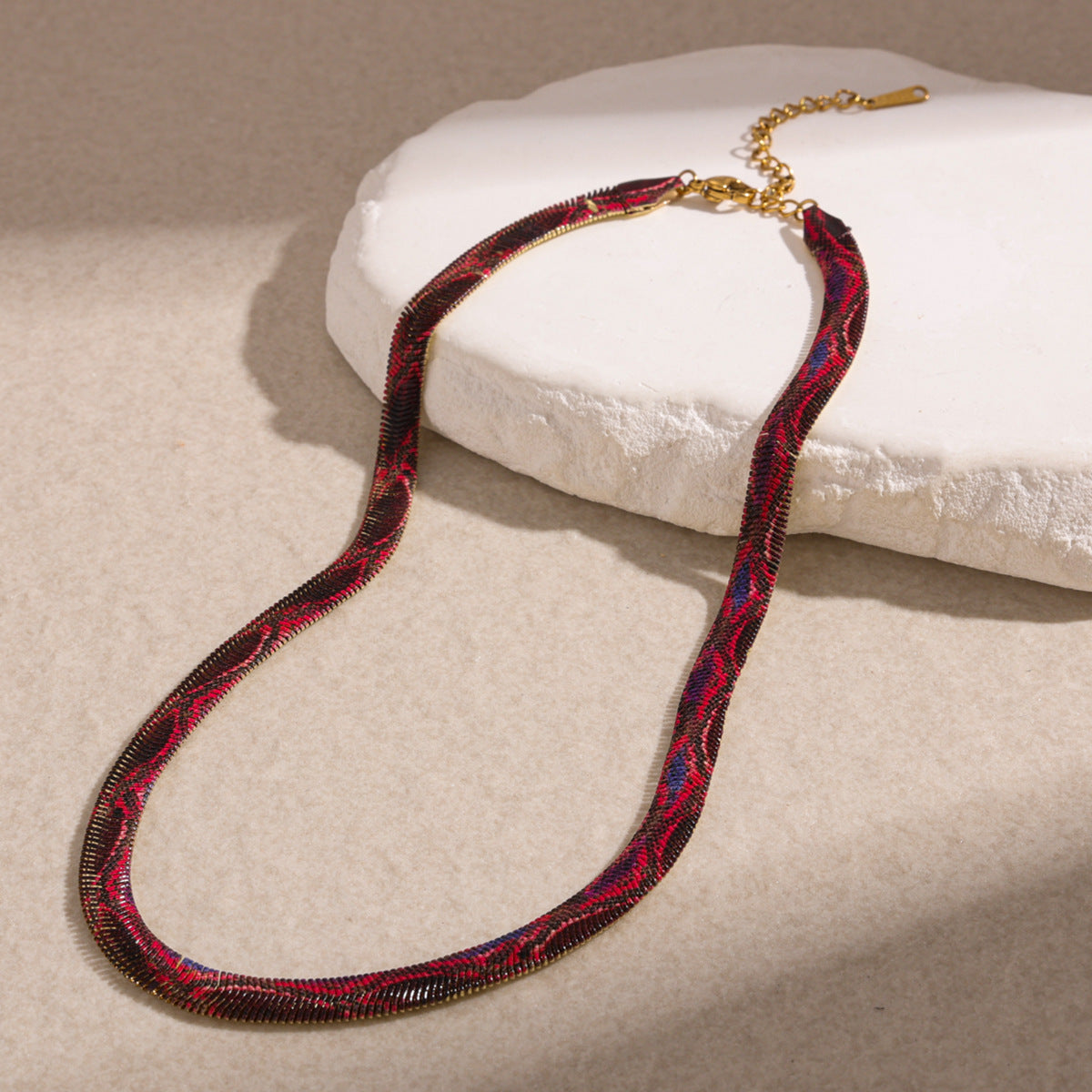 Elegant Snake Pattern Necklace