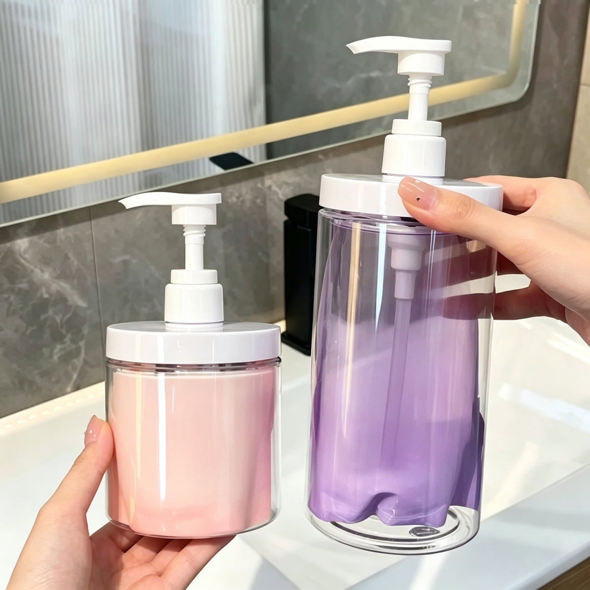 Large-Capacity Squeeze Dispenser Bottle