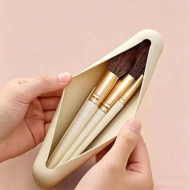 Magnetic Closure Silicone Brush Storage Case