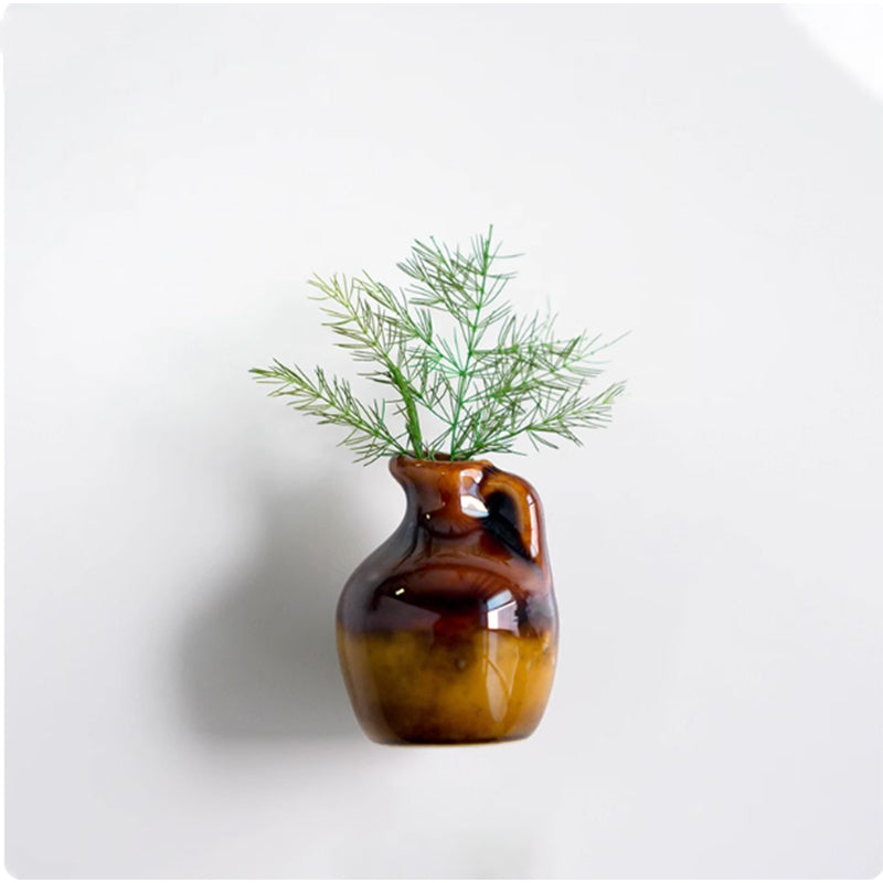 Magnetic Mini Vase for Fridge & Metal Surfaces