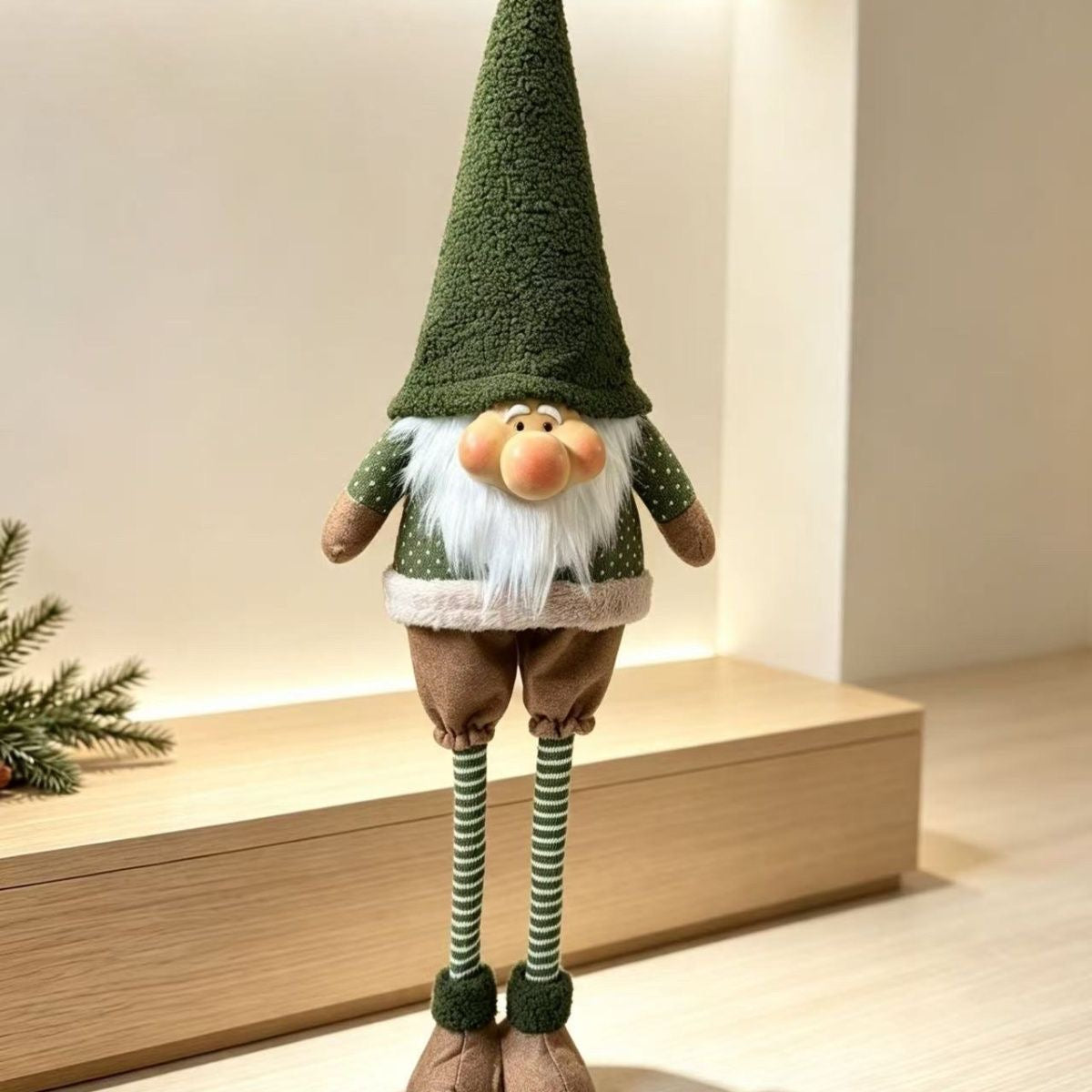 Extendable Christmas Figurine
