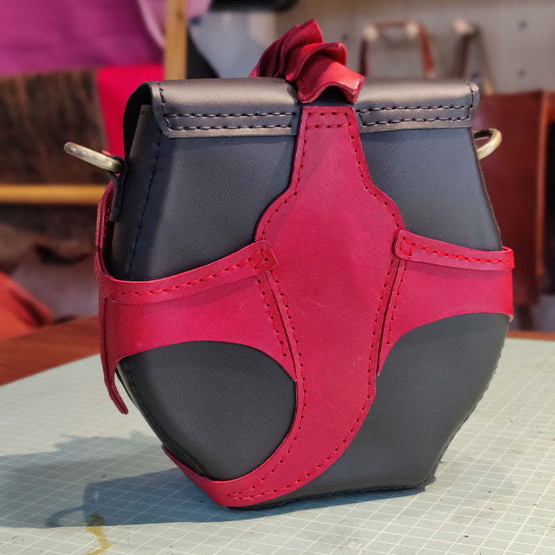 Dragon Wing Leather Crossbody Bag – Fantasy PU Shoulder Bag with 3D Dragon Design