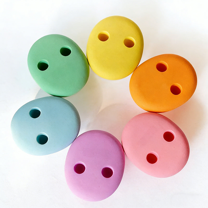 Cute Airtight Snack Container – Hands Stay Clean