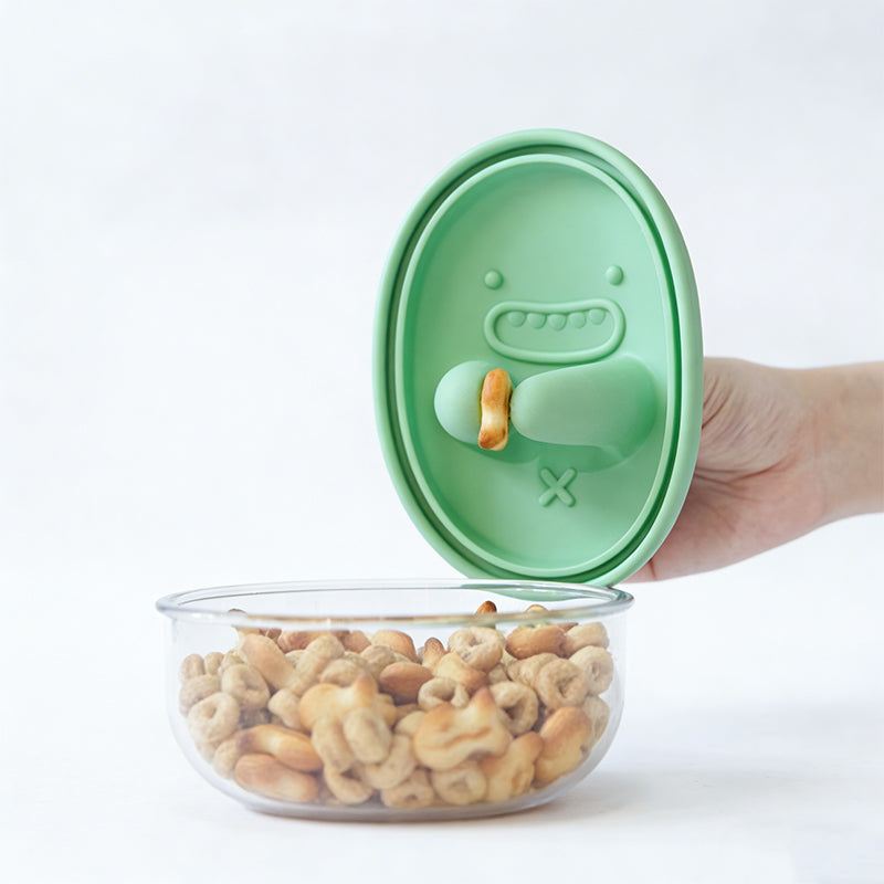 Cute Airtight Snack Container – Hands Stay Clean