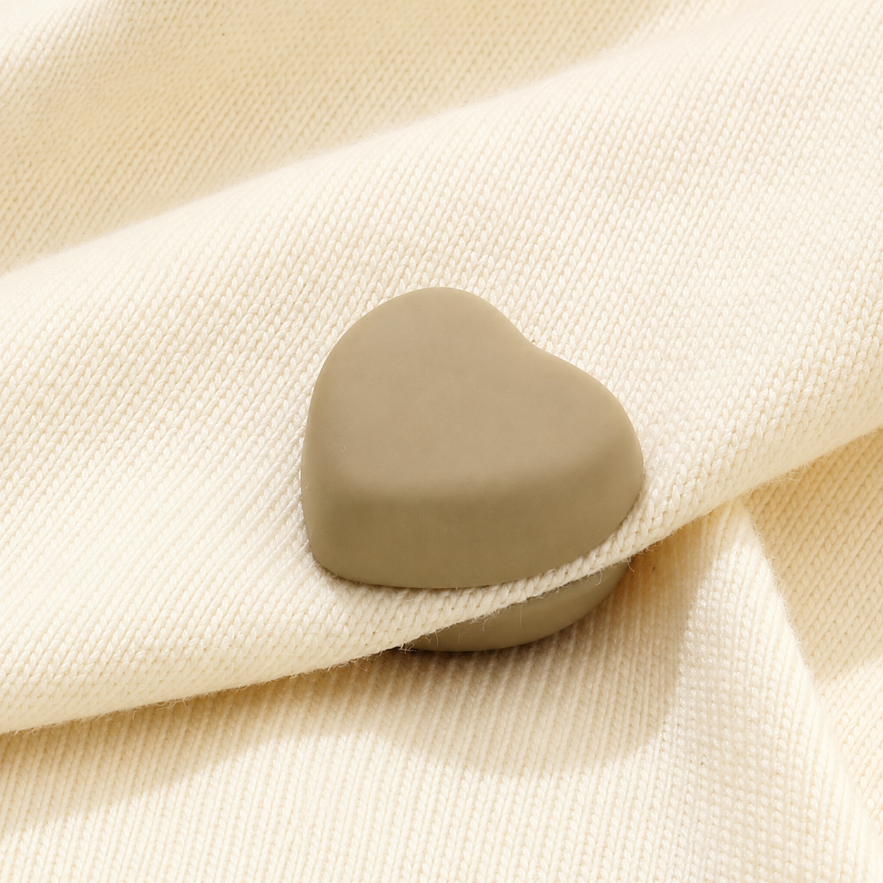 Invisible Magnetic Heart Closure