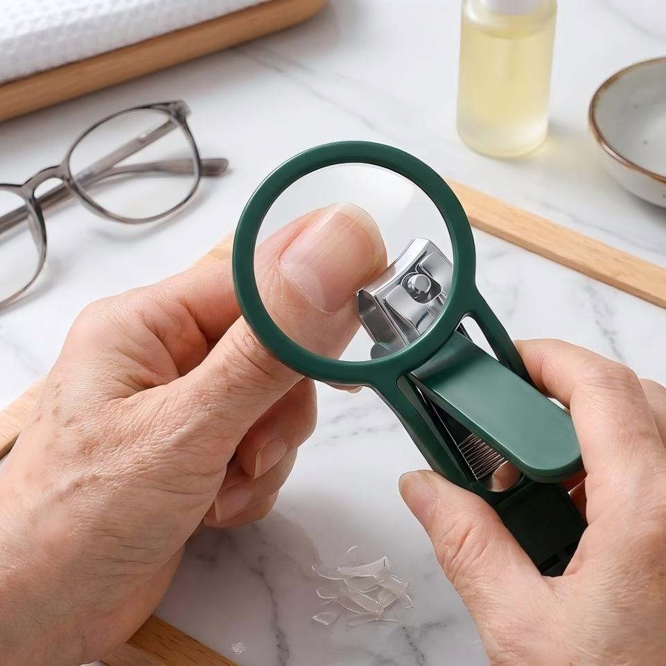 Magnifying Glass Nail Clipper