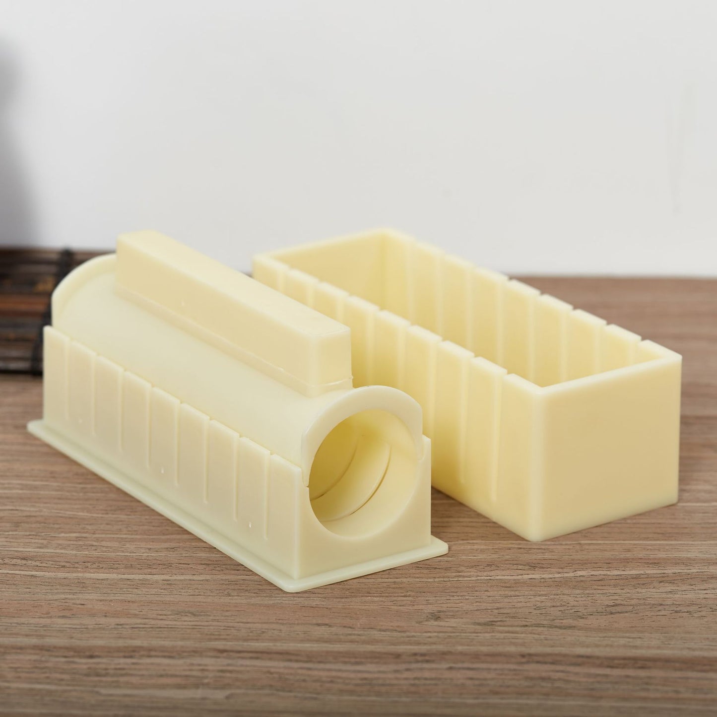 Easy Press Sushi Mold with Cutting Grooves