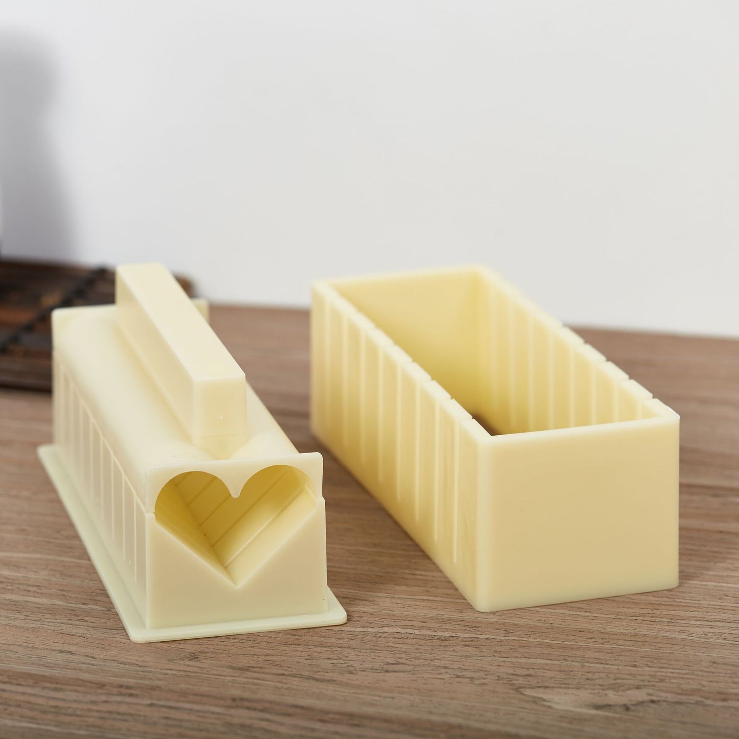 Easy Press Sushi Mold with Cutting Grooves